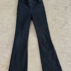 Frame Denim Jet Set Flare in Black